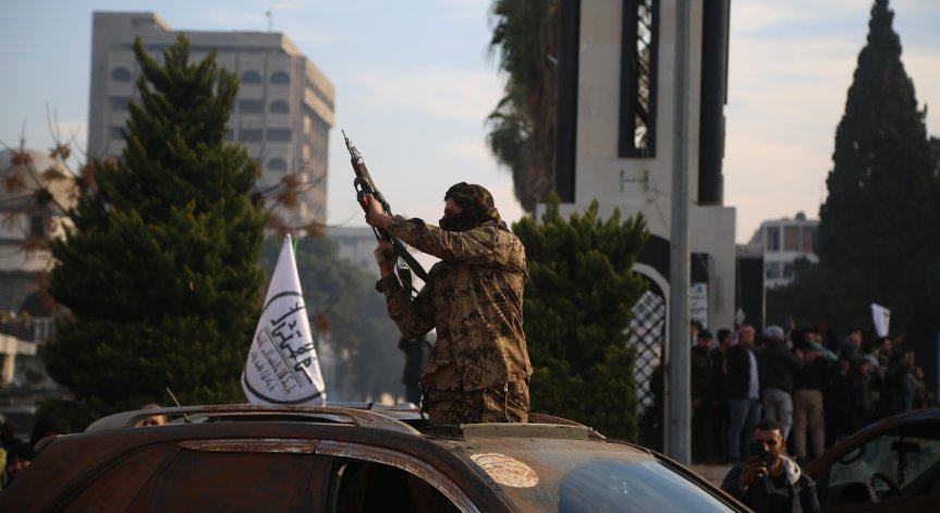 По данни на местните власти общо 71 български граждани пребивават продължително или постоянно в страната.