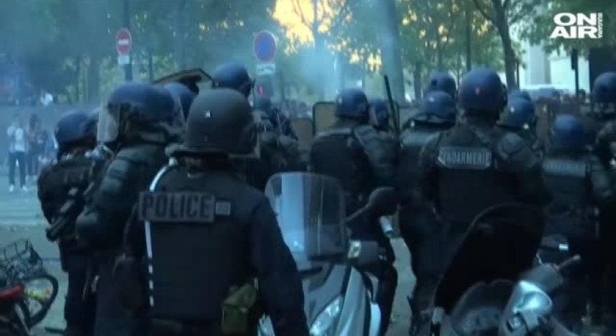 В Париж: Сблъсъци между полиция и фенове по време на празненствата за спечелената купа