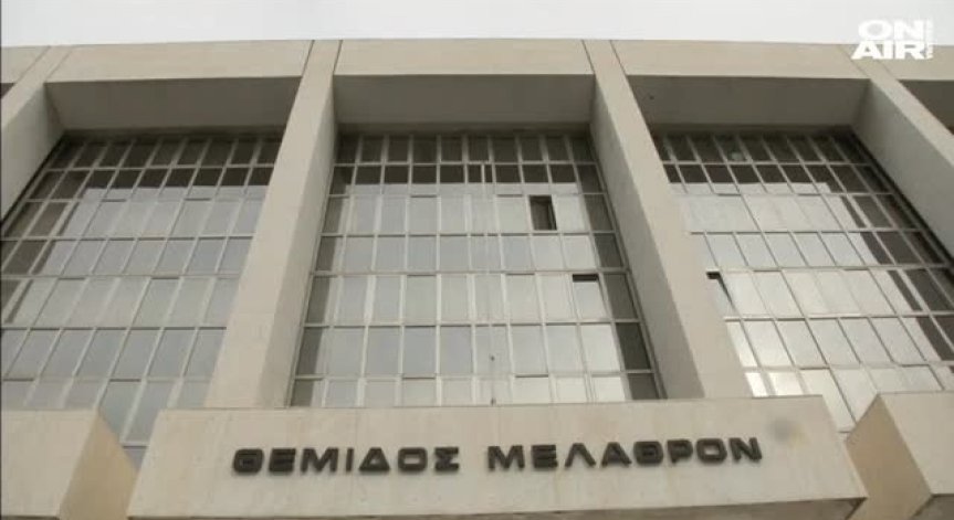 Атина няма да екстрадира турските военни