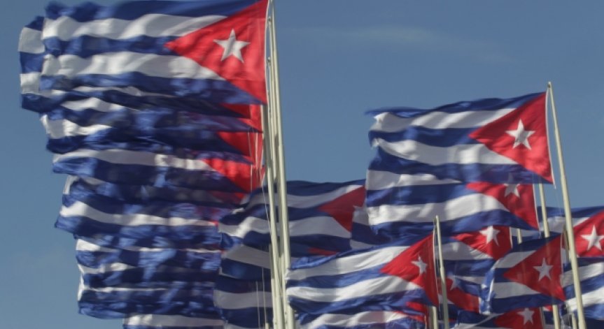 САЩ облекчава санкциите за Куба