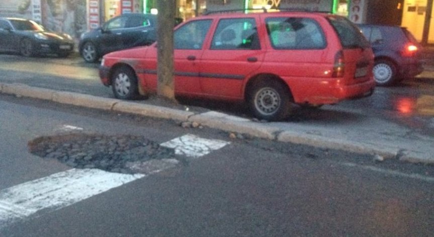 Фандъкова: След като дъждовете спрат - усилено ремонтиране на вътрешноквартални улици