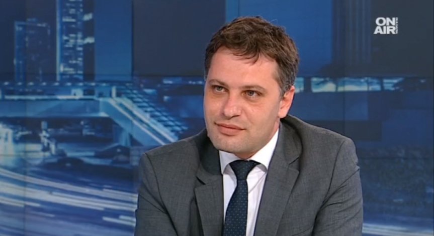 Тази Сърбия няма място в ЕС, категоричен е Александър Сиди