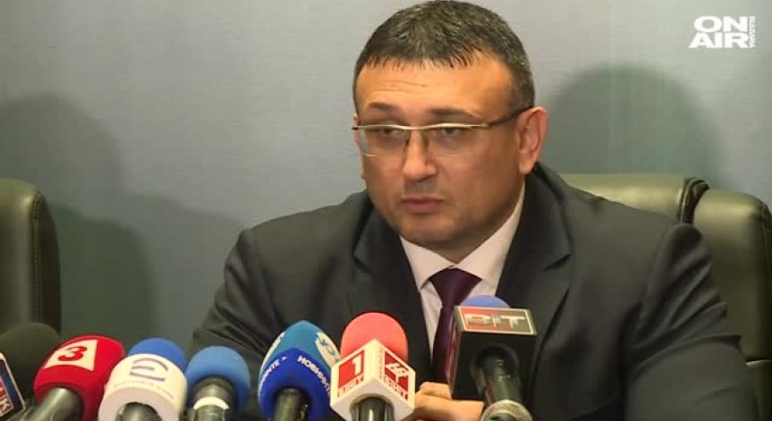 Затягат контрола по пътищата и масовите мероприятия