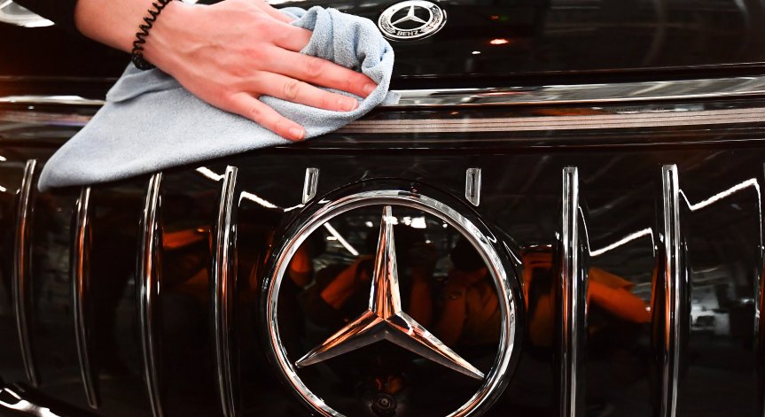 Mercedes EQS влиза в Топ 3.