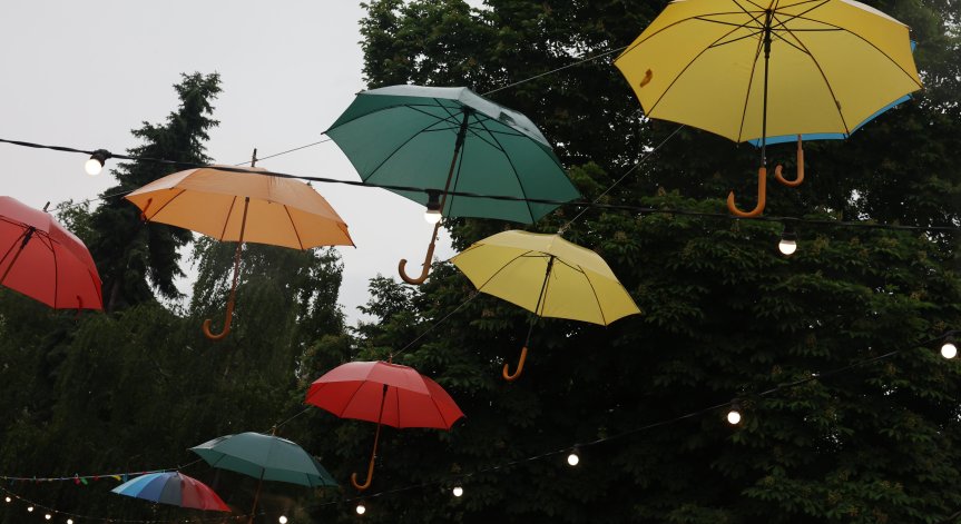 През седмицата вятърът ще сменя посоката си.