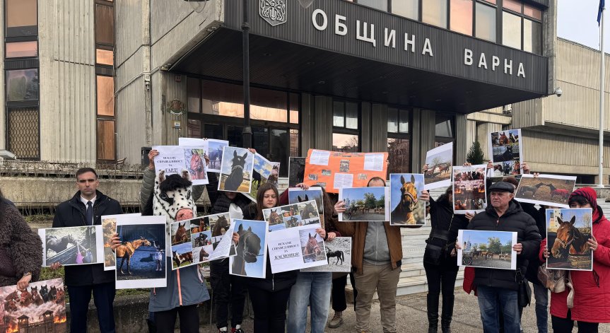Варненци на протест заради пожара във 
