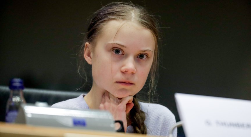 Коронавирусът не подмина и Грета Тунберг, с баща ѝ са заразени