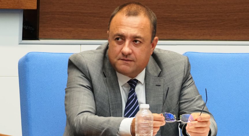 Регионалният министър призова депутатите да отхвърлят такса 