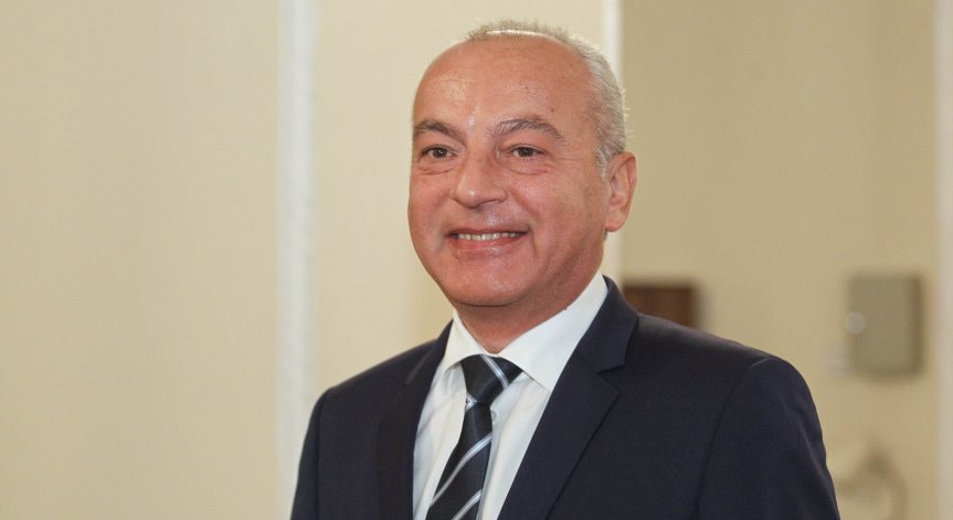 Донев към министрите: Показахте здрави нерви в стремежа да върнем държавата на хората