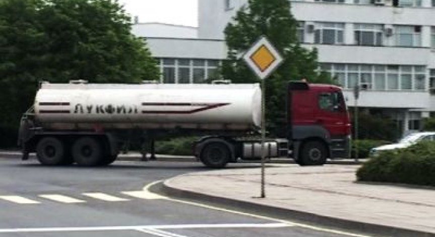 Лукойл настоява за 70 млн. лв. компенсации от държавата