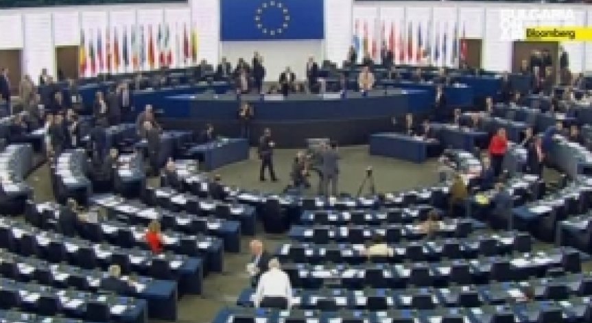Служители на Европейския парламент били евакуирани заради съмнителен автомобил