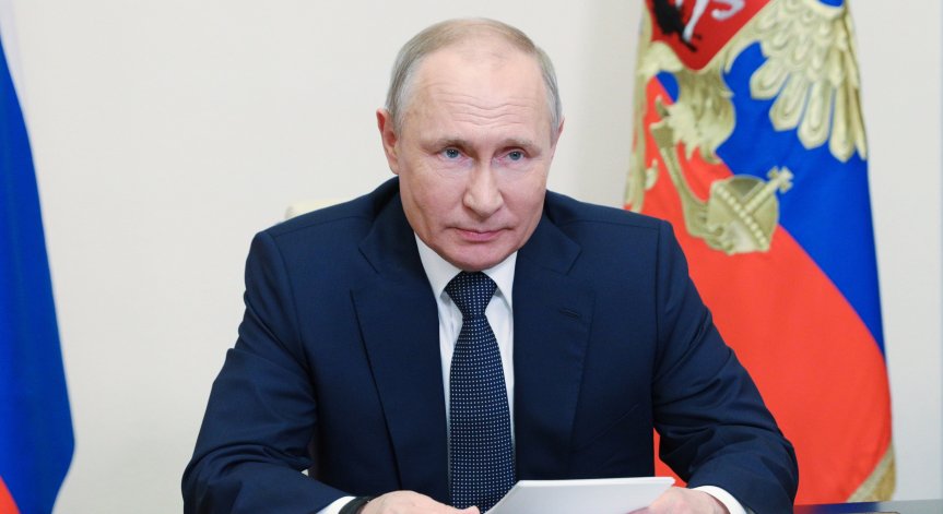 Путин: Русия ще избие зъбите на всеки, който се опита да отхапе нещо от нея