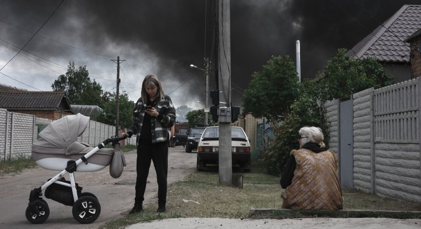 Украйна евакуира близо 10 000 души от Харковска област