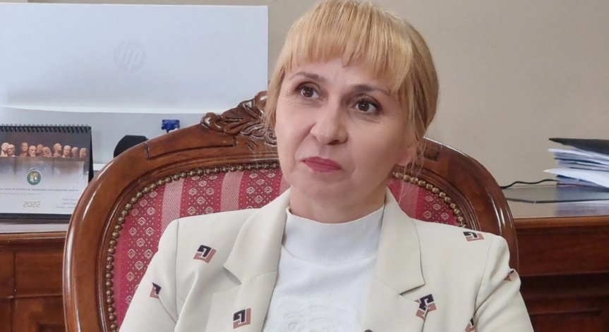 Граждани плащат непоискана застраховка, омбудсманът сезира шефа на КФН