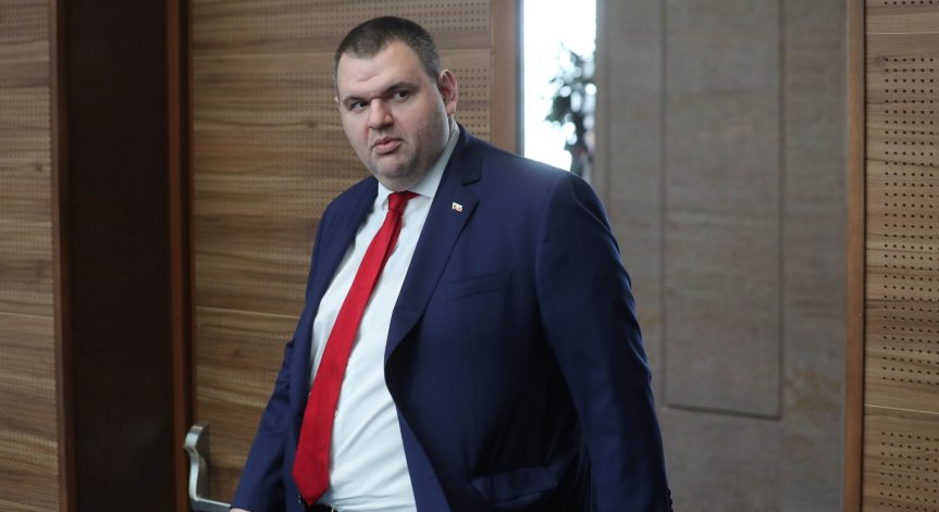 Пеевски: КЕВР да спре поскъпването на водата, или ще ги атакуваме в съда