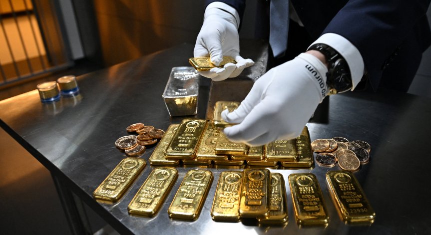Цената на златото надхвърли $5500 след заплахите на Тръмп към Иран