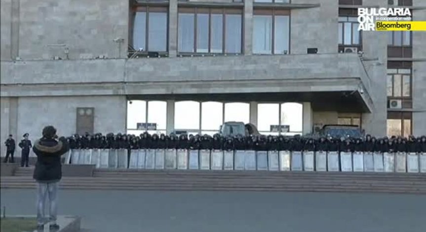 САЩ и Германия обсъдиха отпускането на 6 млрд. долара на Украйна