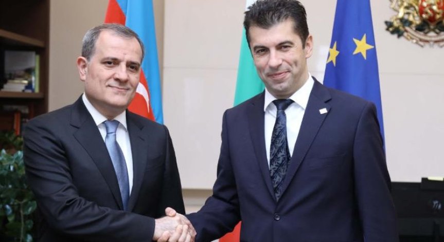 Петков и външният министър на Азербайджан обсъдиха допълнителните доставки на газ