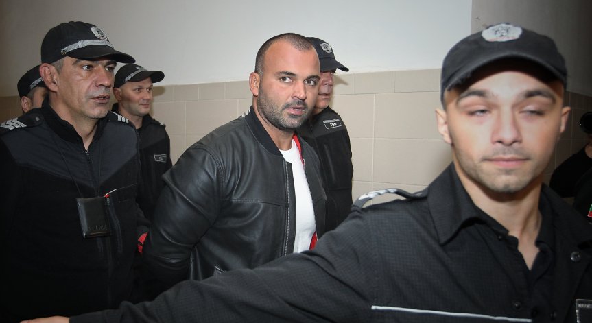 Любенов пак пробва да излезе от ареста след ужаса на Околовръстното