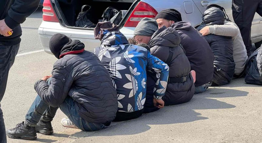 ДАНС, ГДБОП и Европол удариха каналджии, извеждащи нелегални мигранти към Сърбия