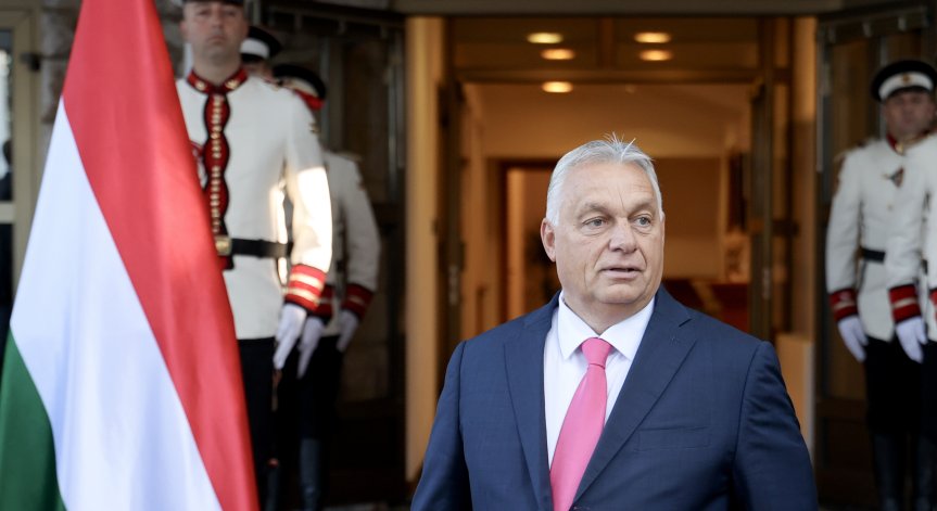 Според Орбан е важен и въпросът с миграцията.