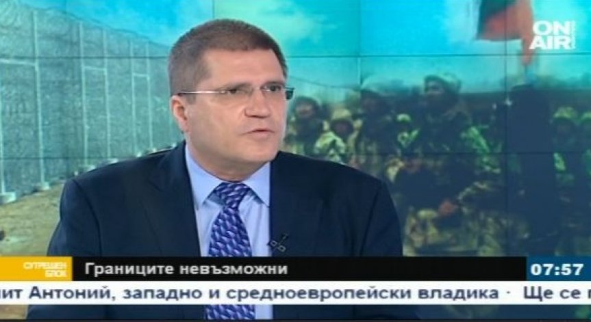 Бившият министър на отбраната Николай Цонев: МВР подпомага каналджиите!