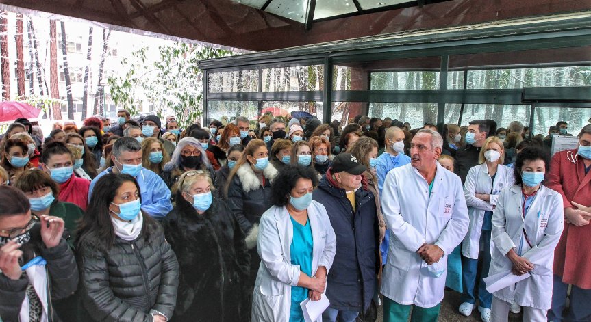 НСИ: Под 30 хил. са лекарите в страната, болниците са 319