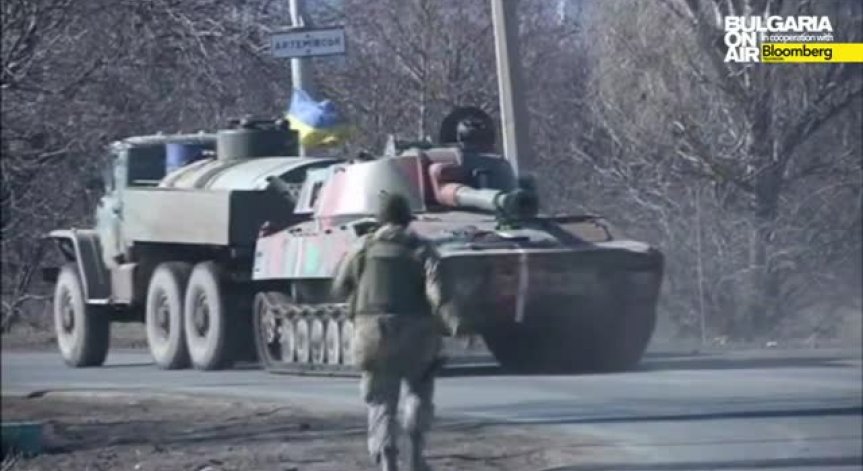 Украйна: Не можем да изтеглим тежките оръжия Огънят продължава