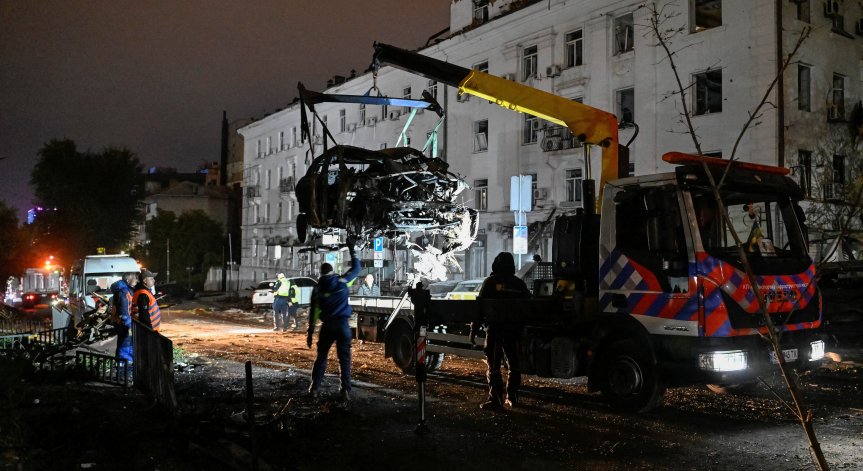 Жертва и ранени след руски удар с дрон по Днепър