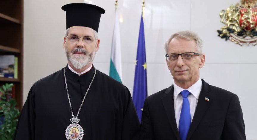 В Бюджет 2024 ще има пари за българското вероизповедание зад граница