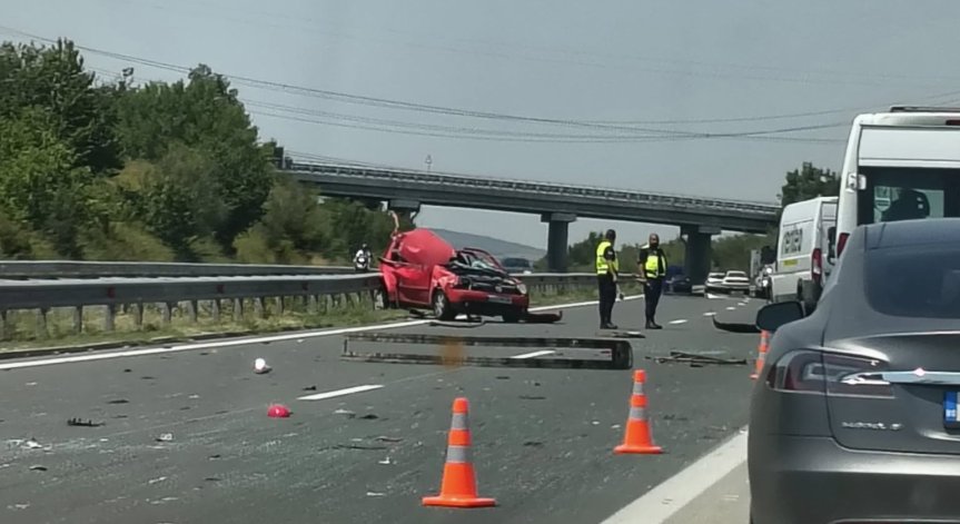 Причината за сблъсъка тепърва ще се установява.