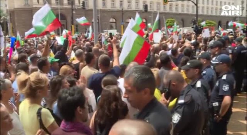 Протестиращите животновъди получиха 4 оставки