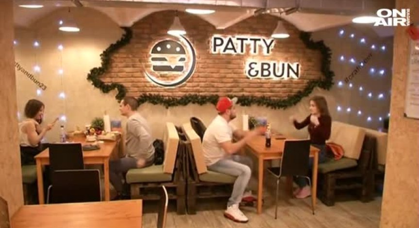 Изборите в Русия вдъхновиха заведенията да проведат гласуване и за... президентски бургер