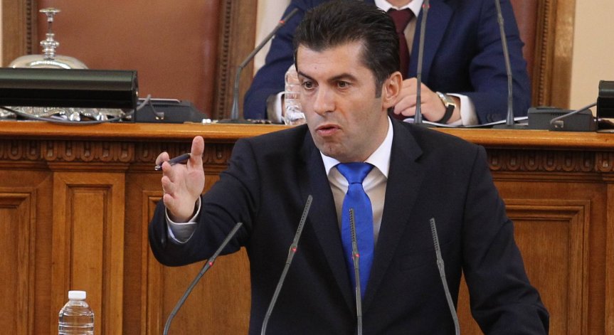 Петков депозира оставката на правителството в НС