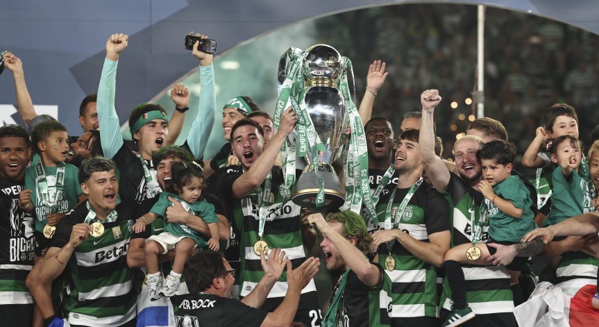 Гьокереш завърши като голмайстор на първенството с 39 гола.