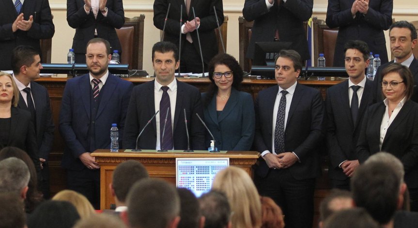 Решаващи часове: Обсъждат структурата и състава на кабинета 