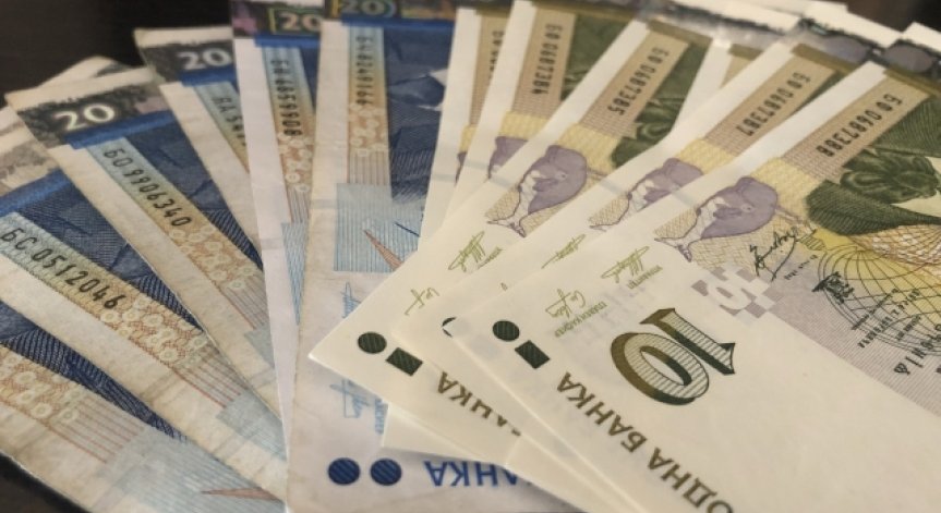 Очакваме бюджетен излишък от 2,5 млрд. лева след края на август