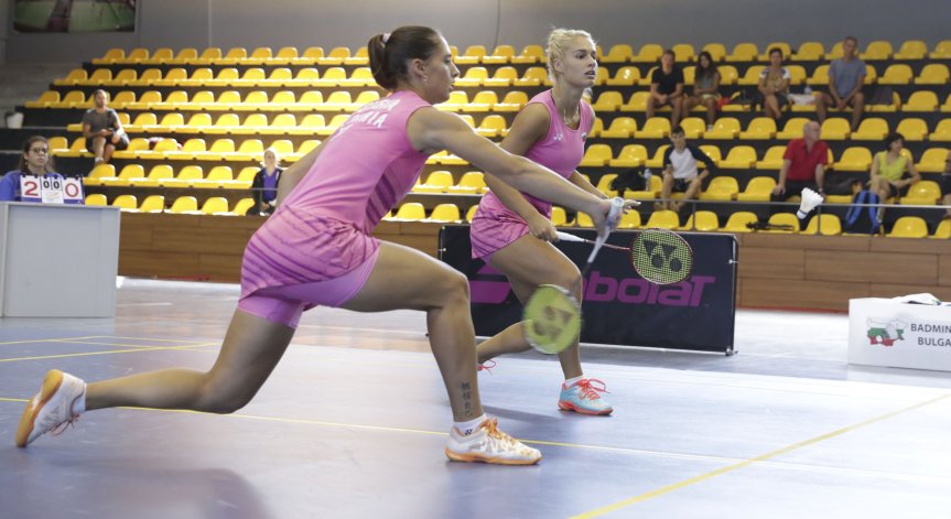 Сестри Стоеви грабнаха европейската титла по бадминтон за трети път