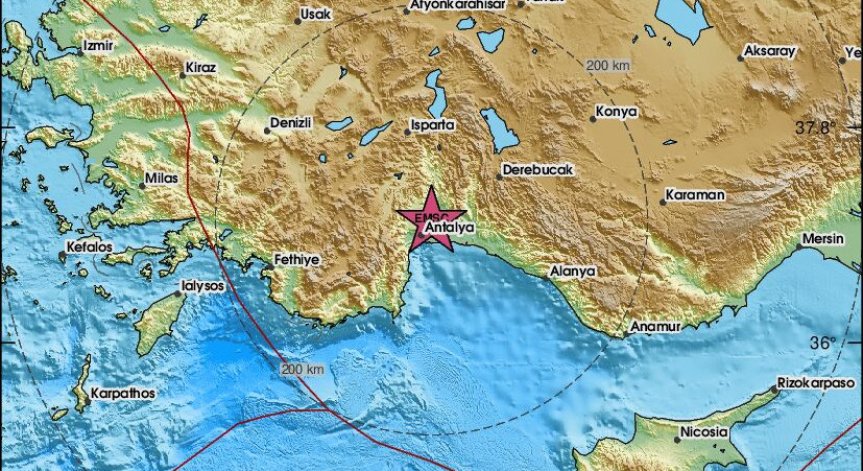 Земетресение от 5,1 по Рихтер удари Анталия