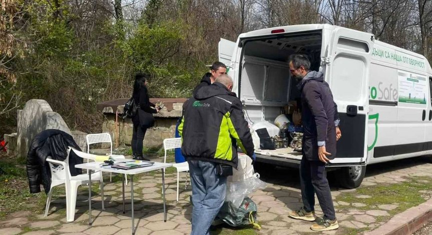 Мобилният пункт обикаля всички райони на София.