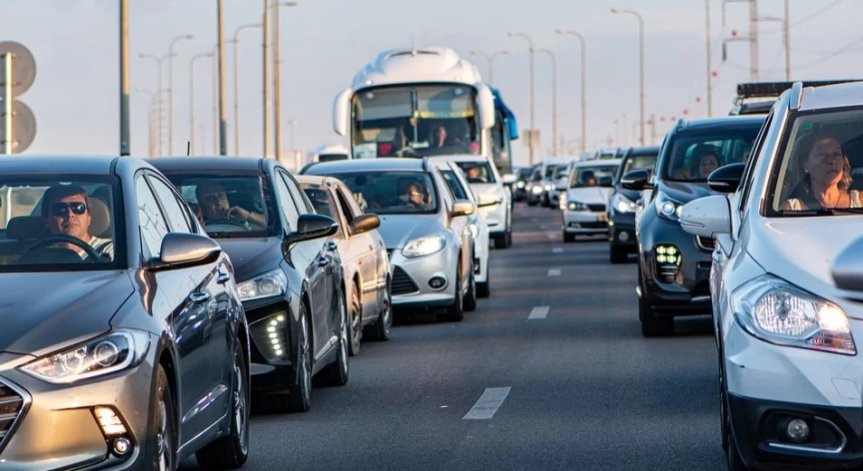 Музиката в колата намалявала стреса, докато шофираме