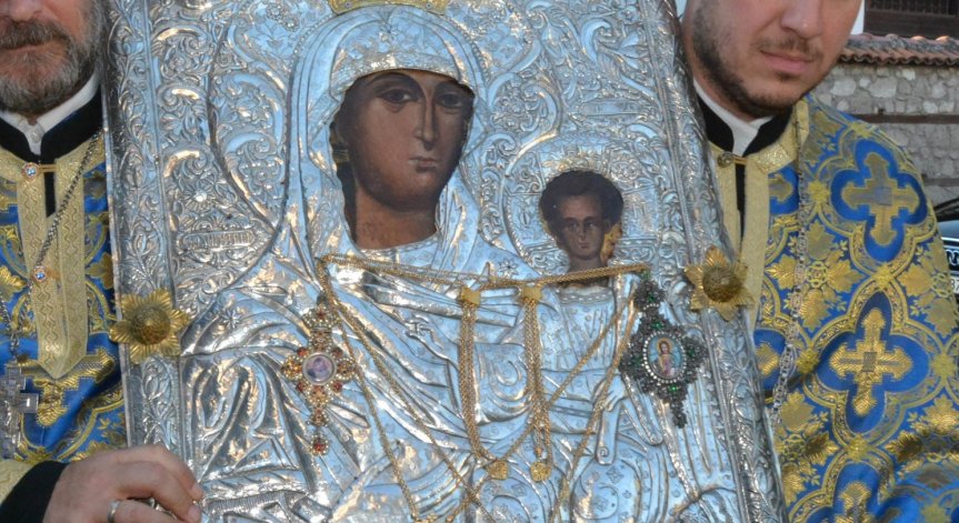 Днес е голям църковен празник.