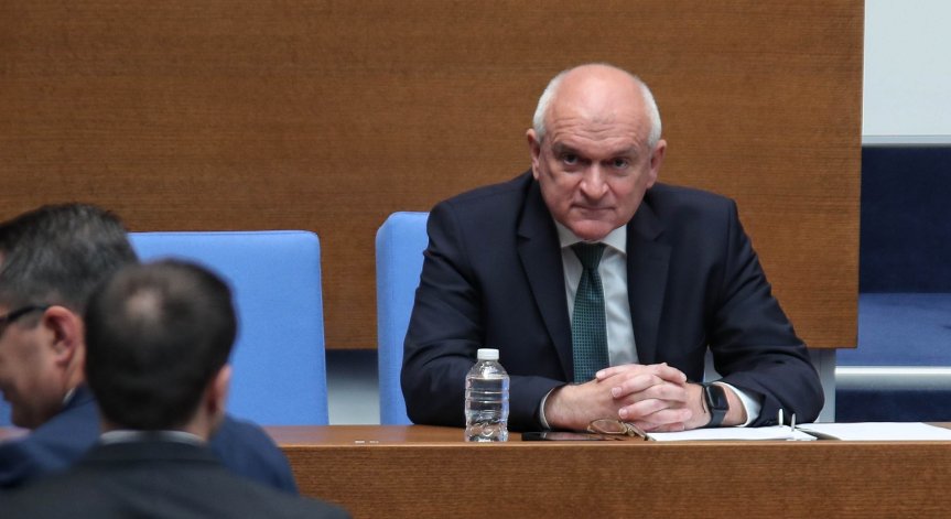 Главчев разпореди проверка заради асфалтирането на мястото на катастрофата с НСО