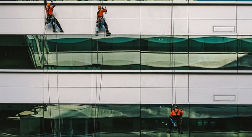 Над 65 млн. лева са изпратили българите в чужбина у нас