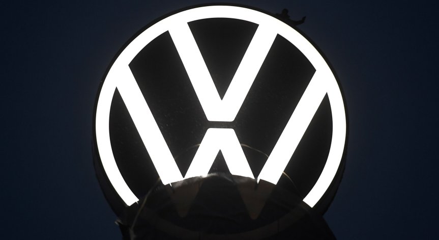 Битката за завода на VW: Koнцернът регистрира дружество в Турция