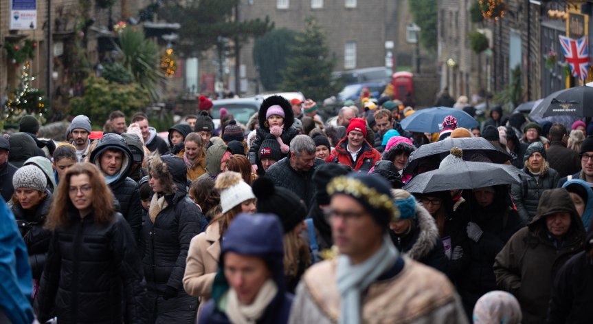 Милион британци изправени пред бедност: Не е имало такъв период от Наполеоновите войни