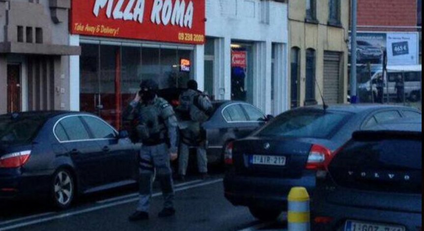 Белгийската полиция съобщи за 1 човек, взет заложник в Гент