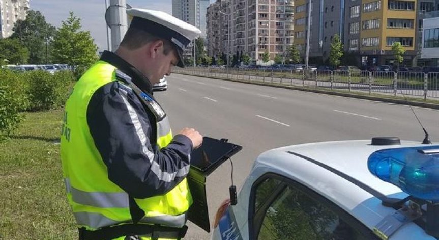 За ден МВР хвана нови 23-ма дрогирани и пияни шофьори