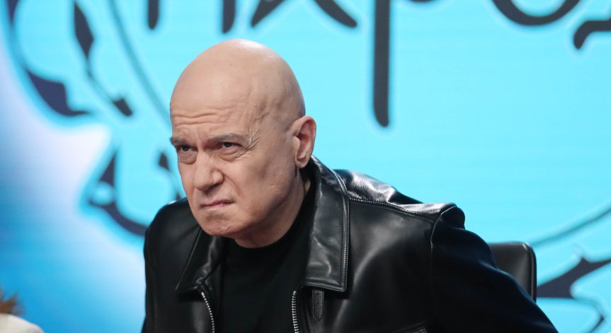 Слави Трифонов към Йотова: Госпожо президент, много ще се срамувате