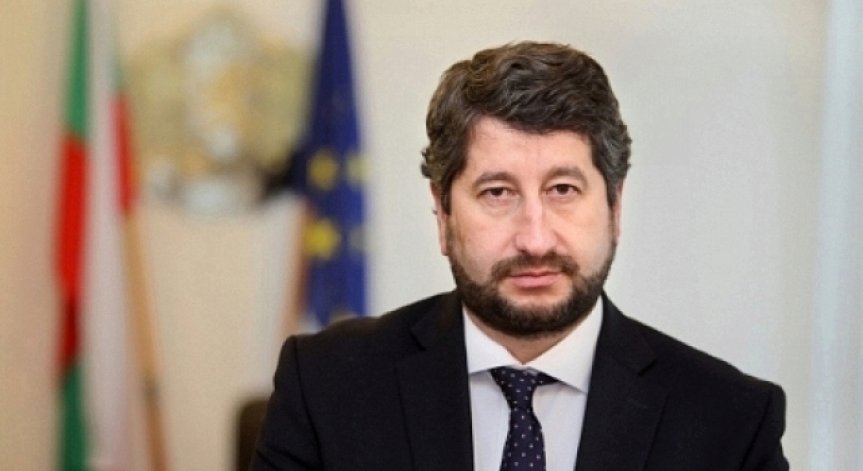 Христо Иванов постави няколко въпроса относно кандидатурата на Захариева